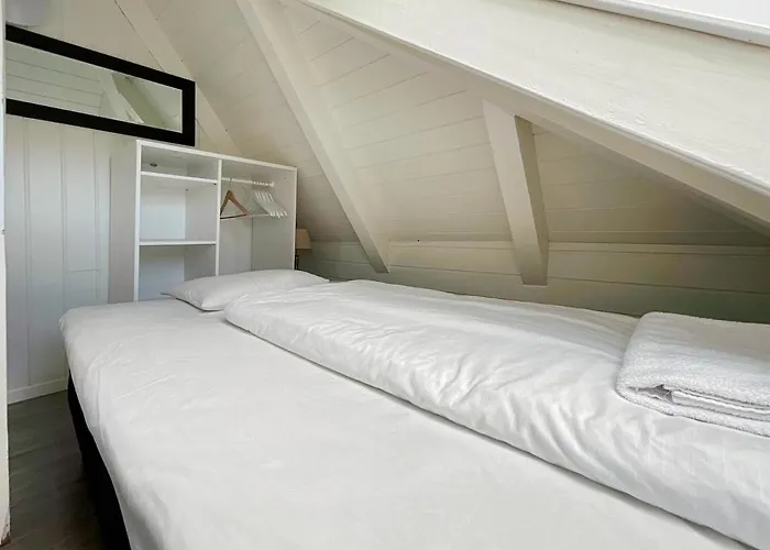 Heavenly Hideaway - Ap 17